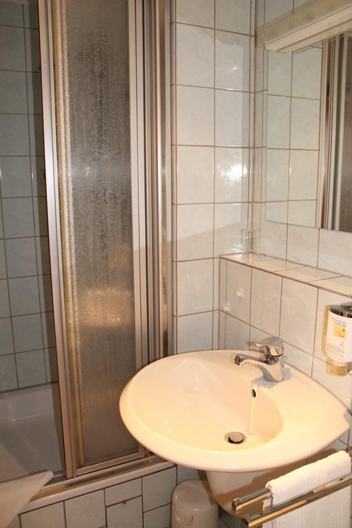 Hotel Anhalt Koethen  Habitación foto